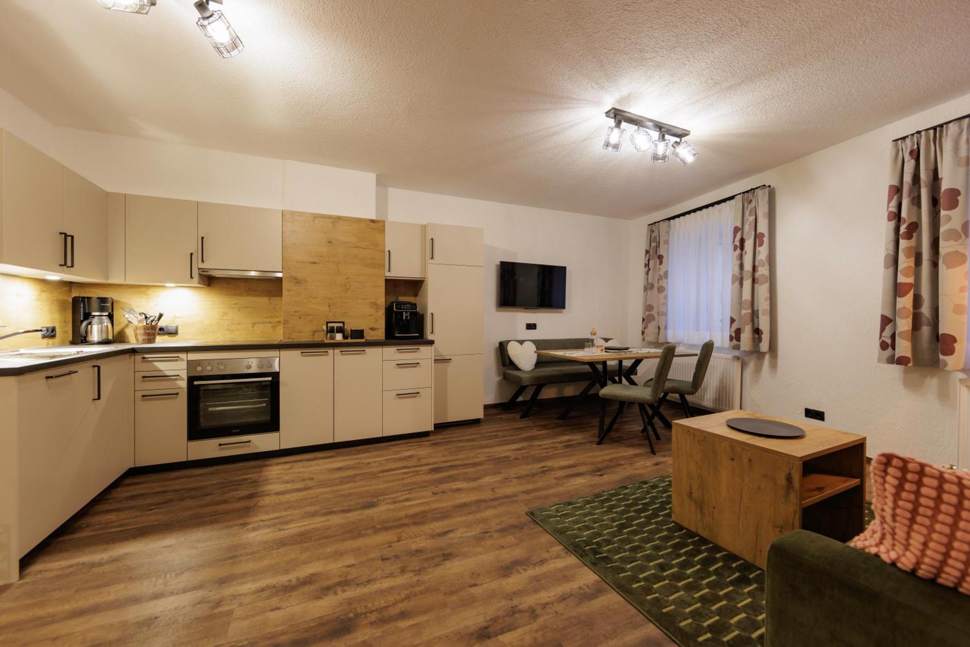 Apartmenthaus Goldeck Ried im Oberinntal Exterior photo