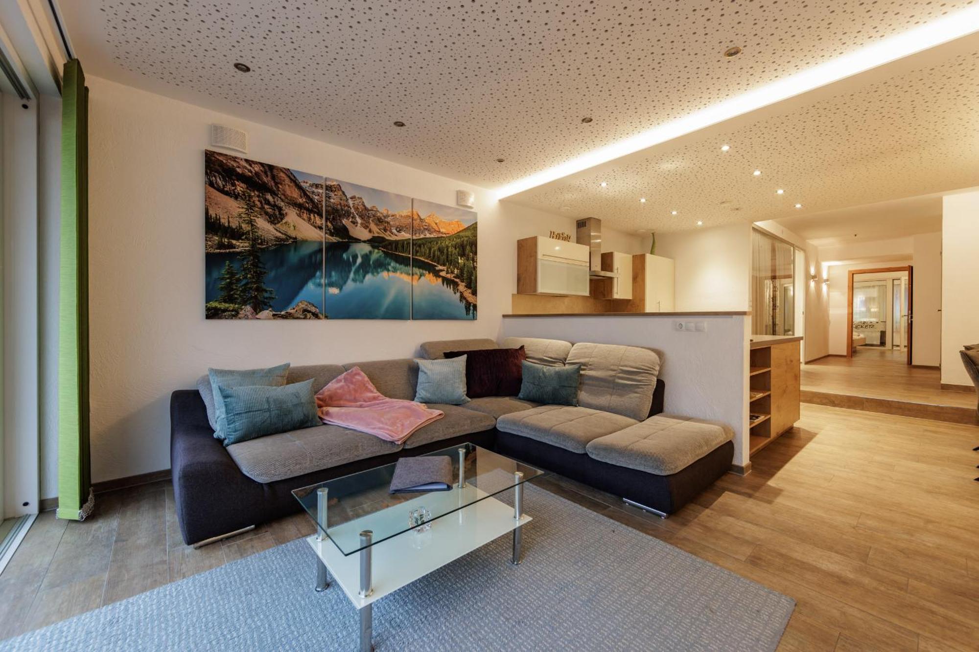 Apartmenthaus Goldeck Ried im Oberinntal Exterior photo