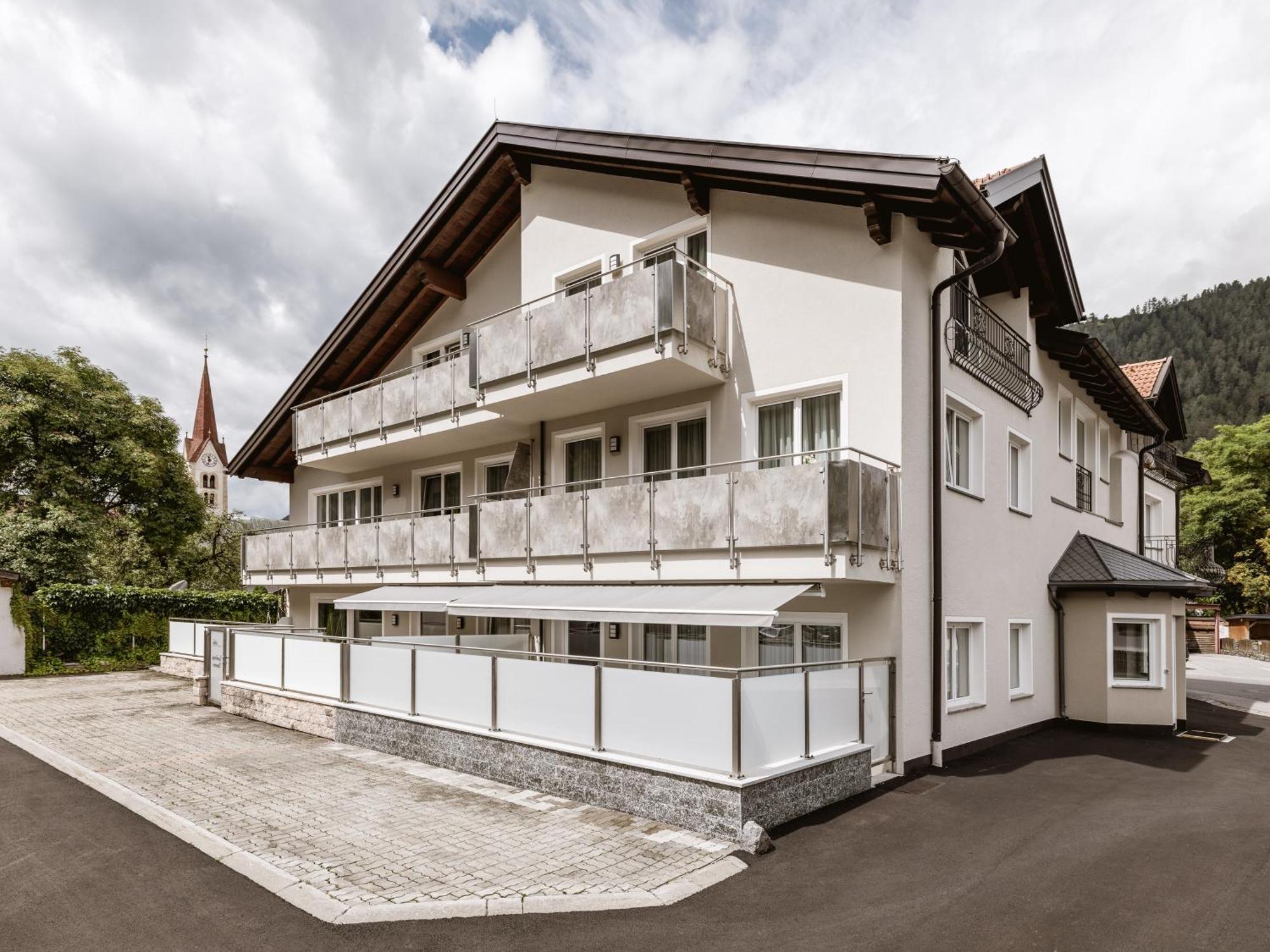 Apartmenthaus Goldeck Ried im Oberinntal Exterior photo