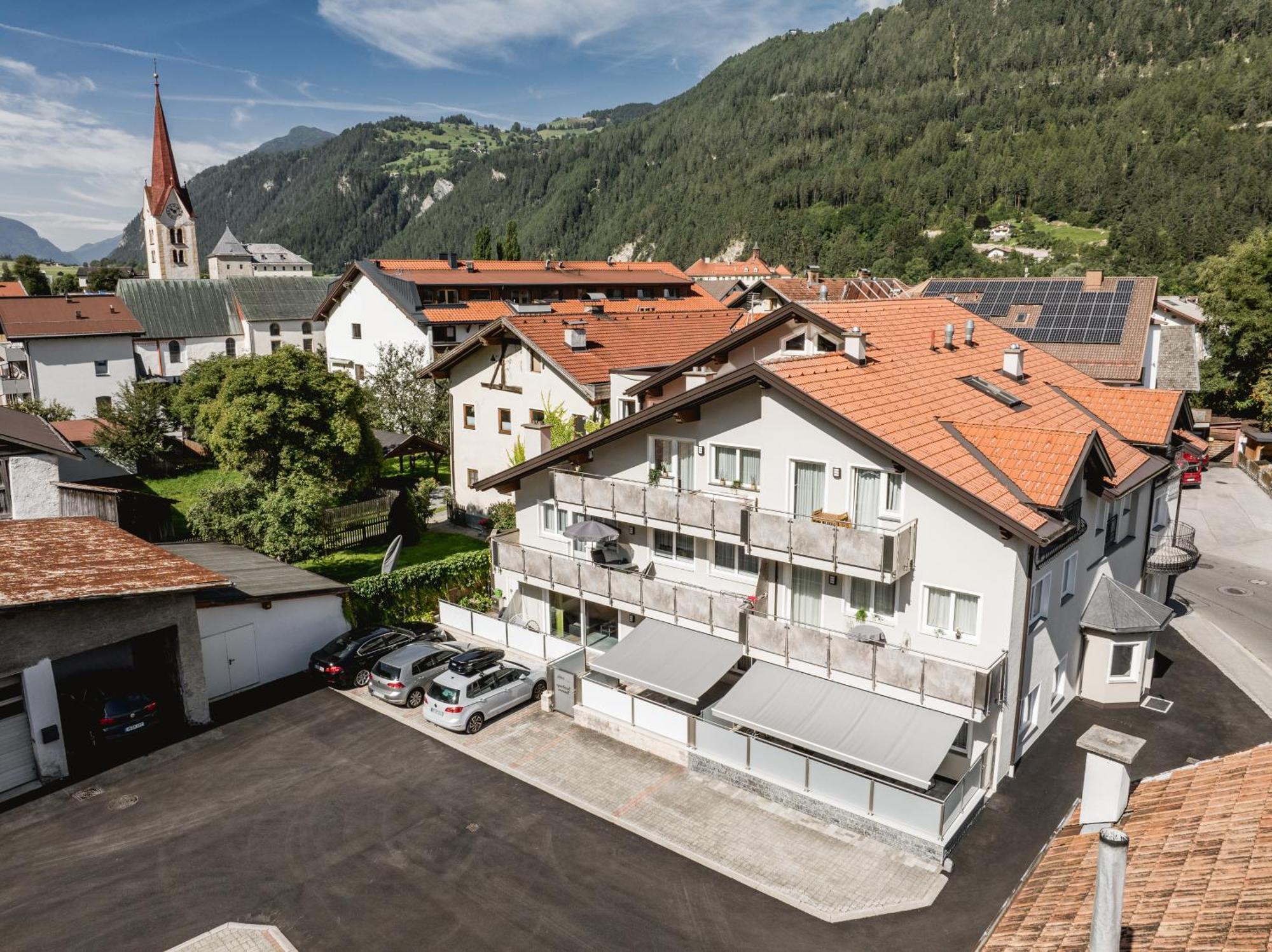 Apartmenthaus Goldeck Ried im Oberinntal Exterior photo